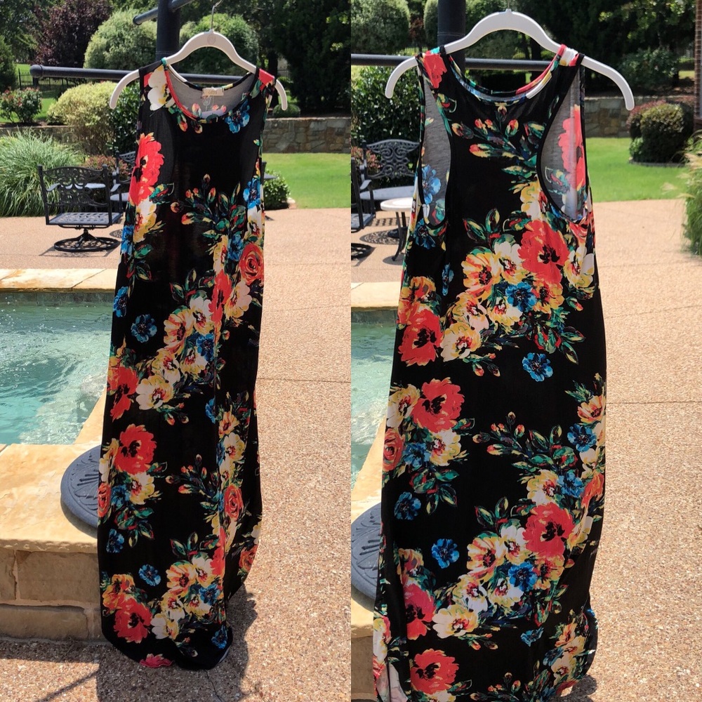 Cute Floral Maxi Dress! - Picture 5 of 5